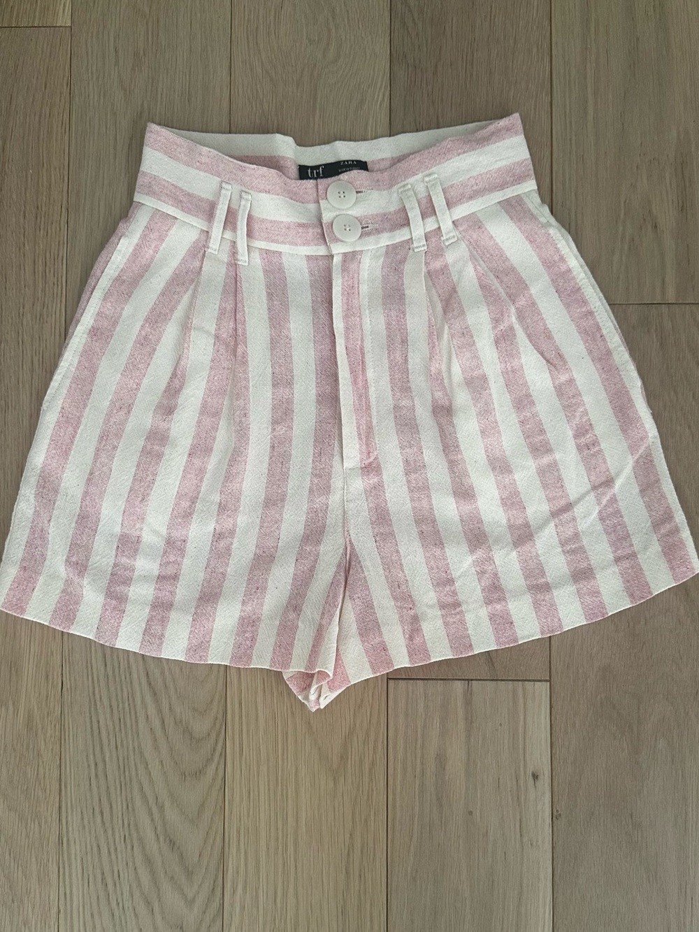 Zara Trf pleated shorts